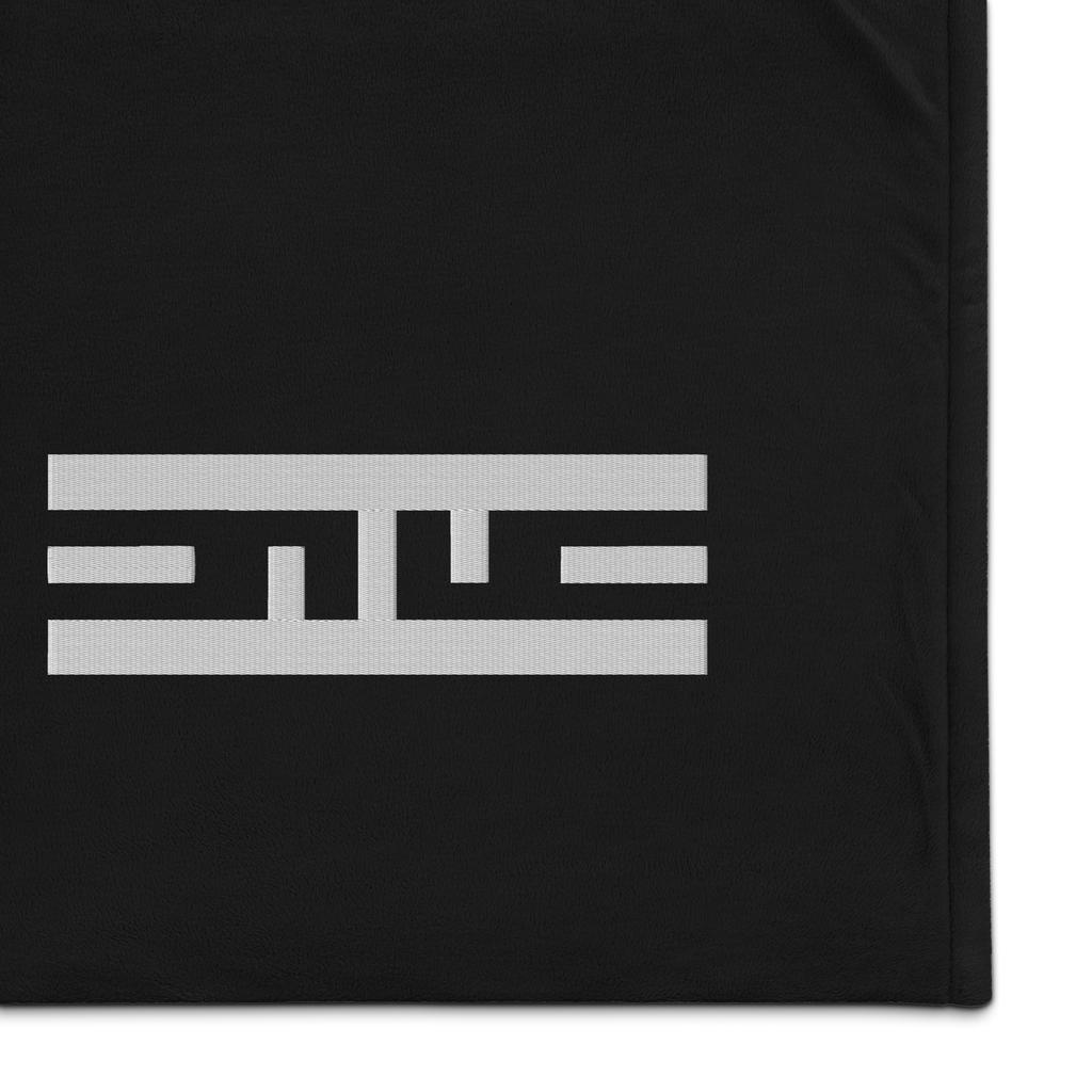 ELITE® icon Embroidered Premium Sherpa Blanket